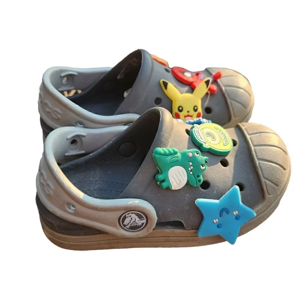 Crocs Shoes Childs Size 6 Gray with Jibbitz Gray Two Tone